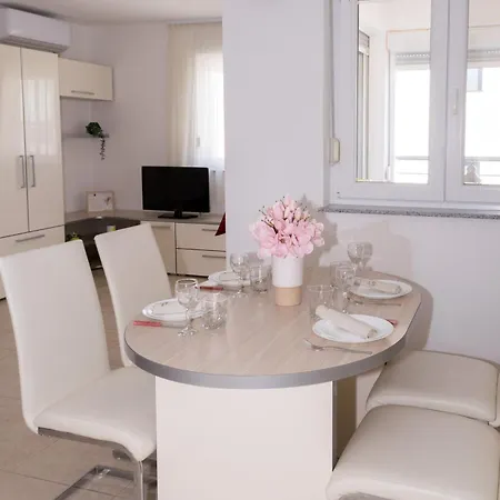 Mile - Book Your Next Cozy Vacation Apartament
