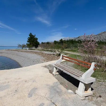 Mile - Book Your Next Cozy Vacation Starigrad Paklenica